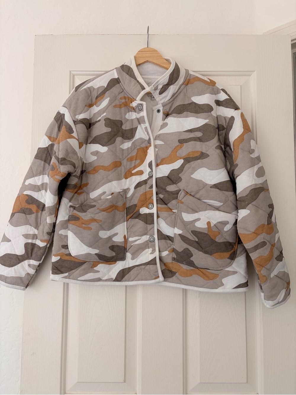 Kensie Jeans Quilted Camouflage Puffer Jacket - Taupe, White & Brown